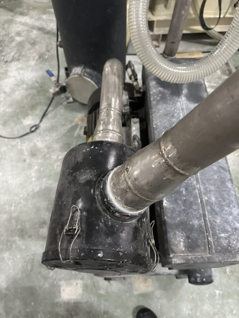 Loc gio cho bom chan khong